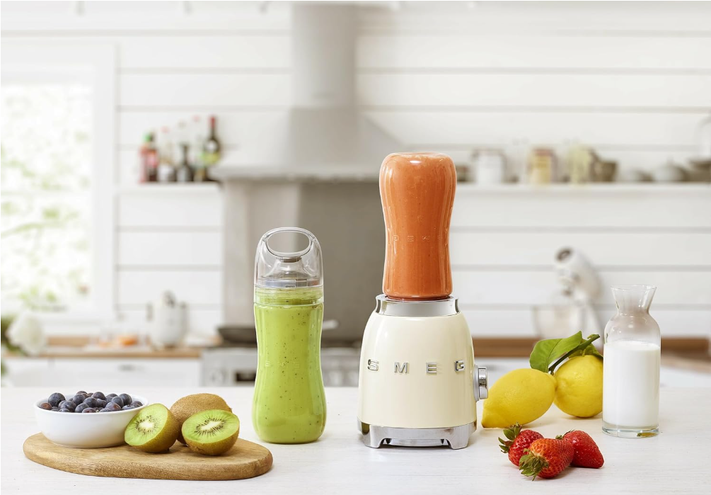 Mini blender personal SMEG Anii '50 crema PBF01CREU - Image 4
